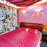 Gaudi Apartment Odessa